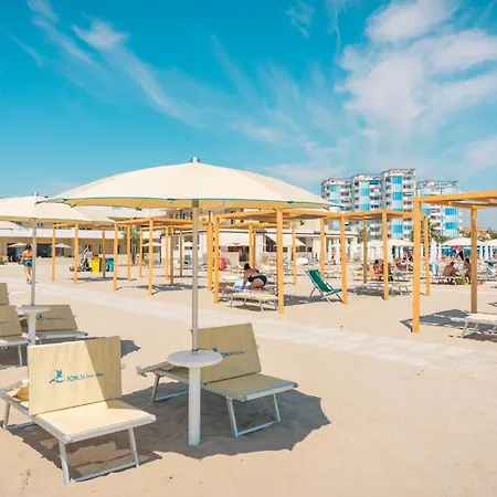 Playa Dorada ليدو دي سكاشي