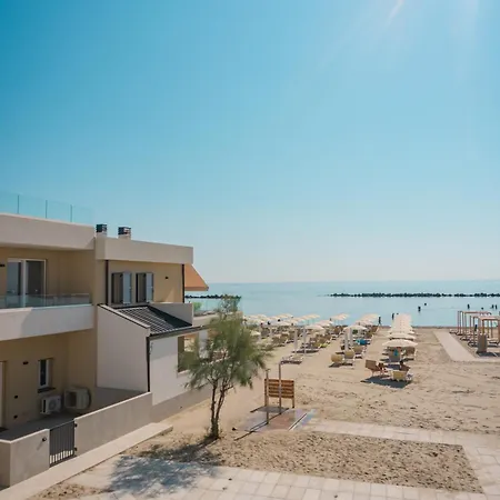 Playa Dorada ليدو دي سكاشي