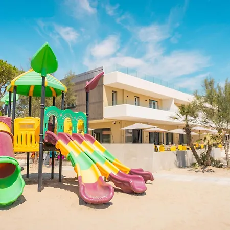 アパートホテル Playa Dorada