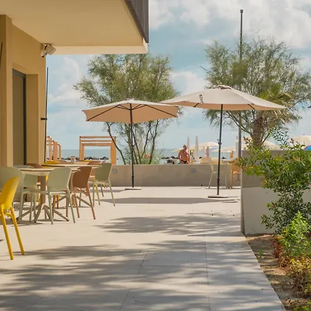 Playa Dorada アパートホテル リド・ディリ・スカッキ