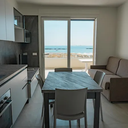 Апарт-отель Playa Dorada 3*